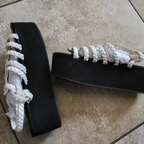 Wedge Sandal - Picture 1 of 4